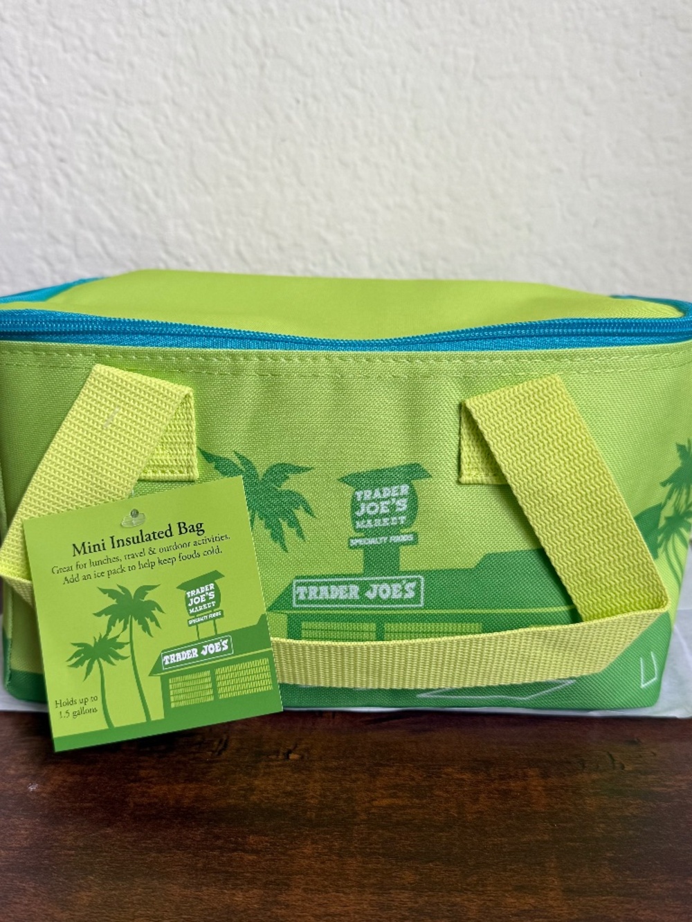 Trader Joe's Spring Mini Insulated Bags * Limited Edition* BRIGHT GREEN